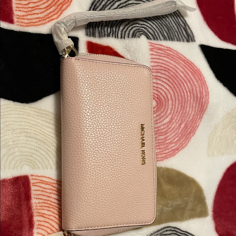 Michael Kors Soft Pink Wallet
